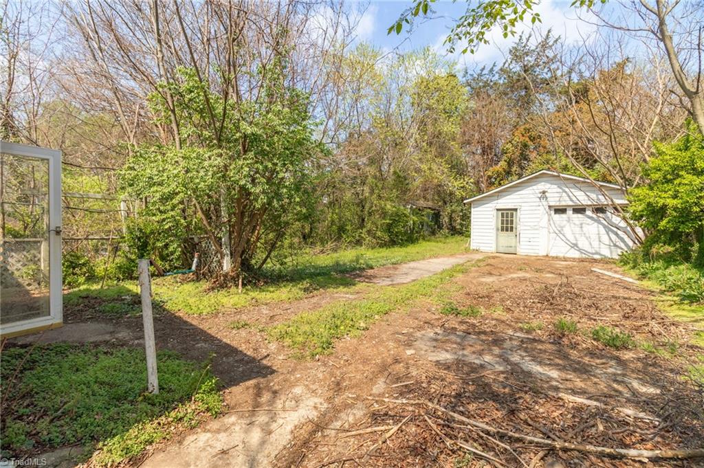 2507 Woodruff Avenue High Point, NC 27265 - Photo 24 of 27