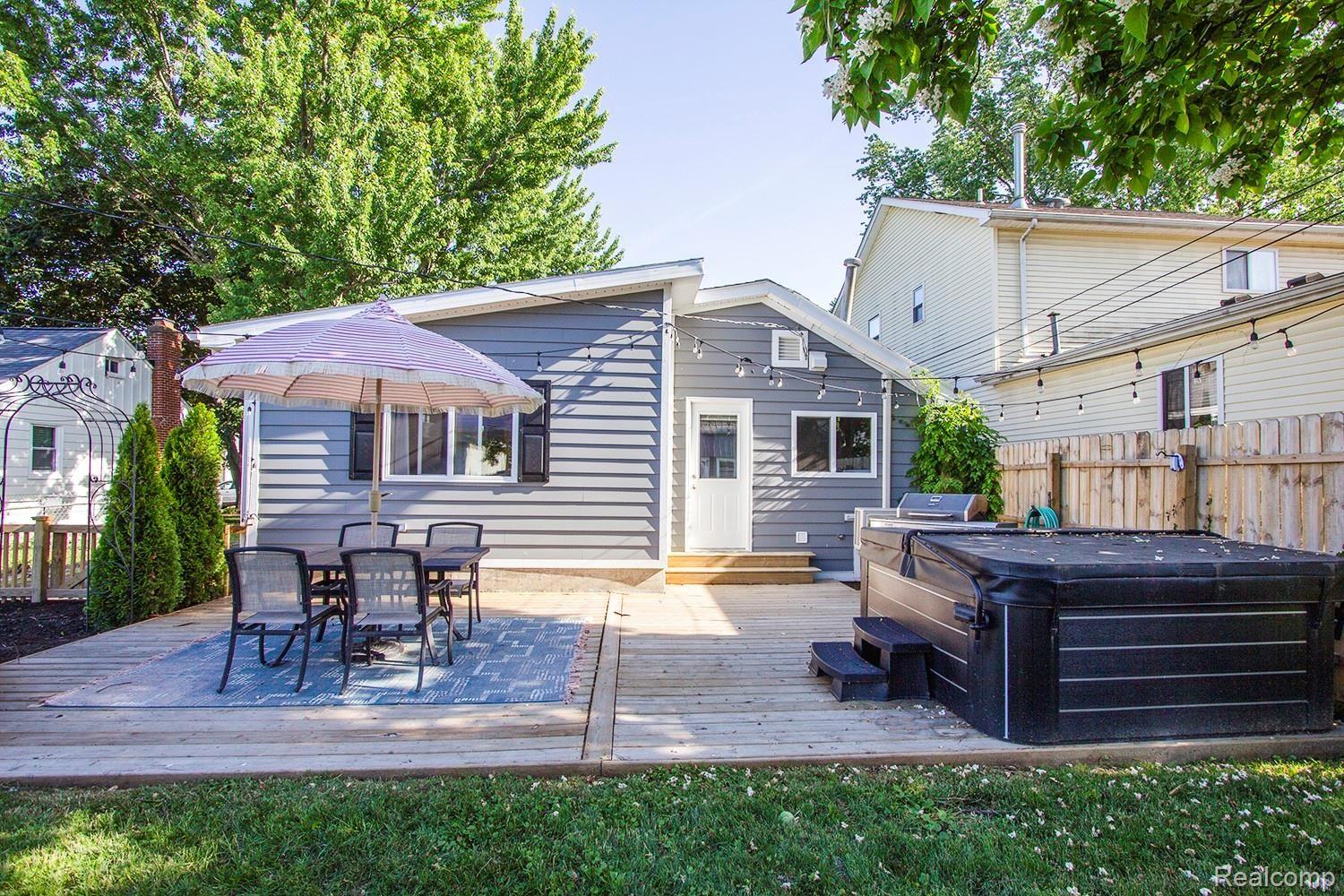 251 Roth Boulevard Clawson, MI 48017 - Photo 21 of 27 Patio