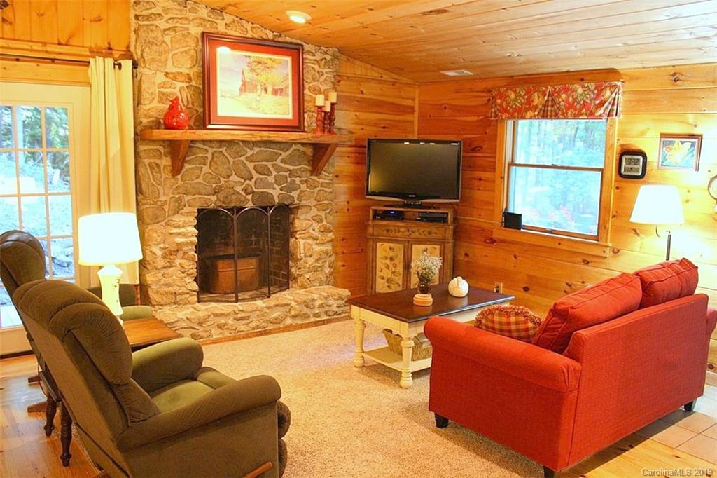 63 Foxden Road Mars Hill, NC 28754 - Photo 10 of 38 Gallery Image 10