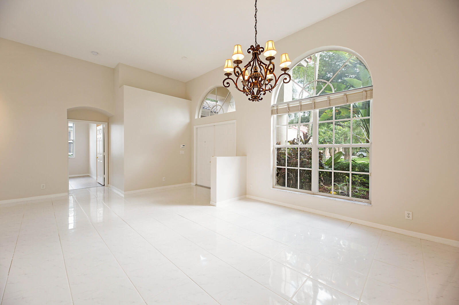 10372 Lexington Estates Boulevard Boca Raton, FL 33428 - Photo 11 of 30 16_10372_Lexington_Estates_Blvd_15_of_30