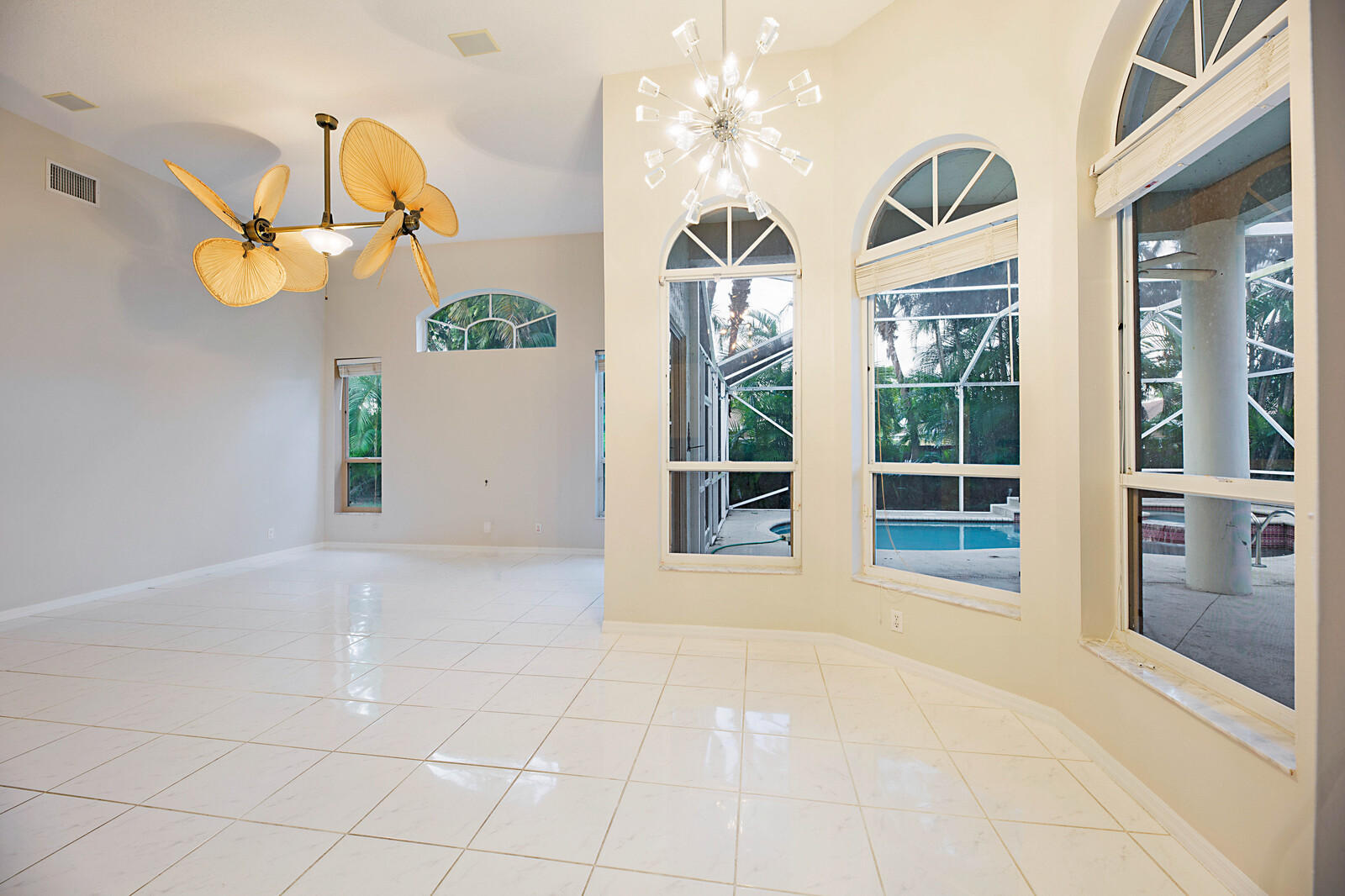 10372 Lexington Estates Boulevard Boca Raton, FL 33428 - Photo 14 of 30 19_10372_Lexington_Estates_Blvd_18_of_30