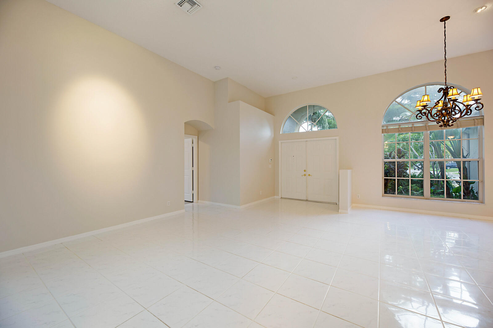 10372 Lexington Estates Boulevard Boca Raton, FL 33428 - Photo 16 of 30 21_10372_Lexington_Estates_Blvd_20_of_30