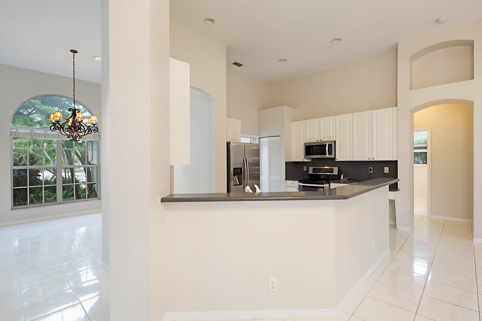 10372 Lexington Estates Boulevard Boca Raton, FL 33428 - Photo 18 of 30 24_10372_Lexington_Estates_Blvd_24_of_30