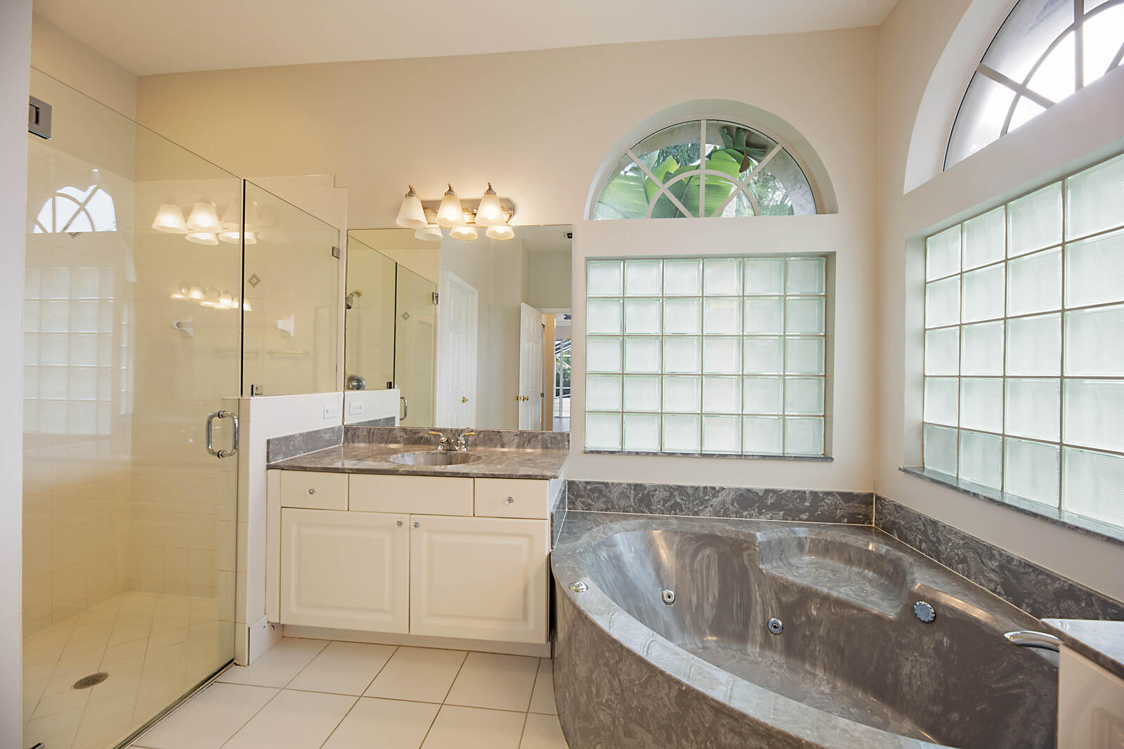 10372 Lexington Estates Boulevard Boca Raton, FL 33428 - Photo 5 of 30 04_10372_Lexington_Estates_Blvd_3_of_30_