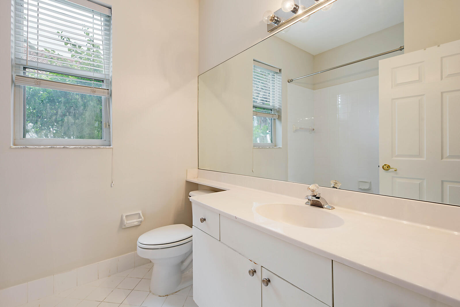 10372 Lexington Estates Boulevard Boca Raton, FL 33428 - Photo 8 of 30 07_10372_Lexington_Estates_Blvd_6_of_30_