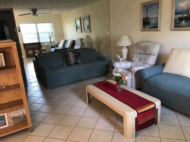 138 Dorset D, Unit D Boca Raton, FL 33434 - Photo 2 of 6 IMG_1979 (1)