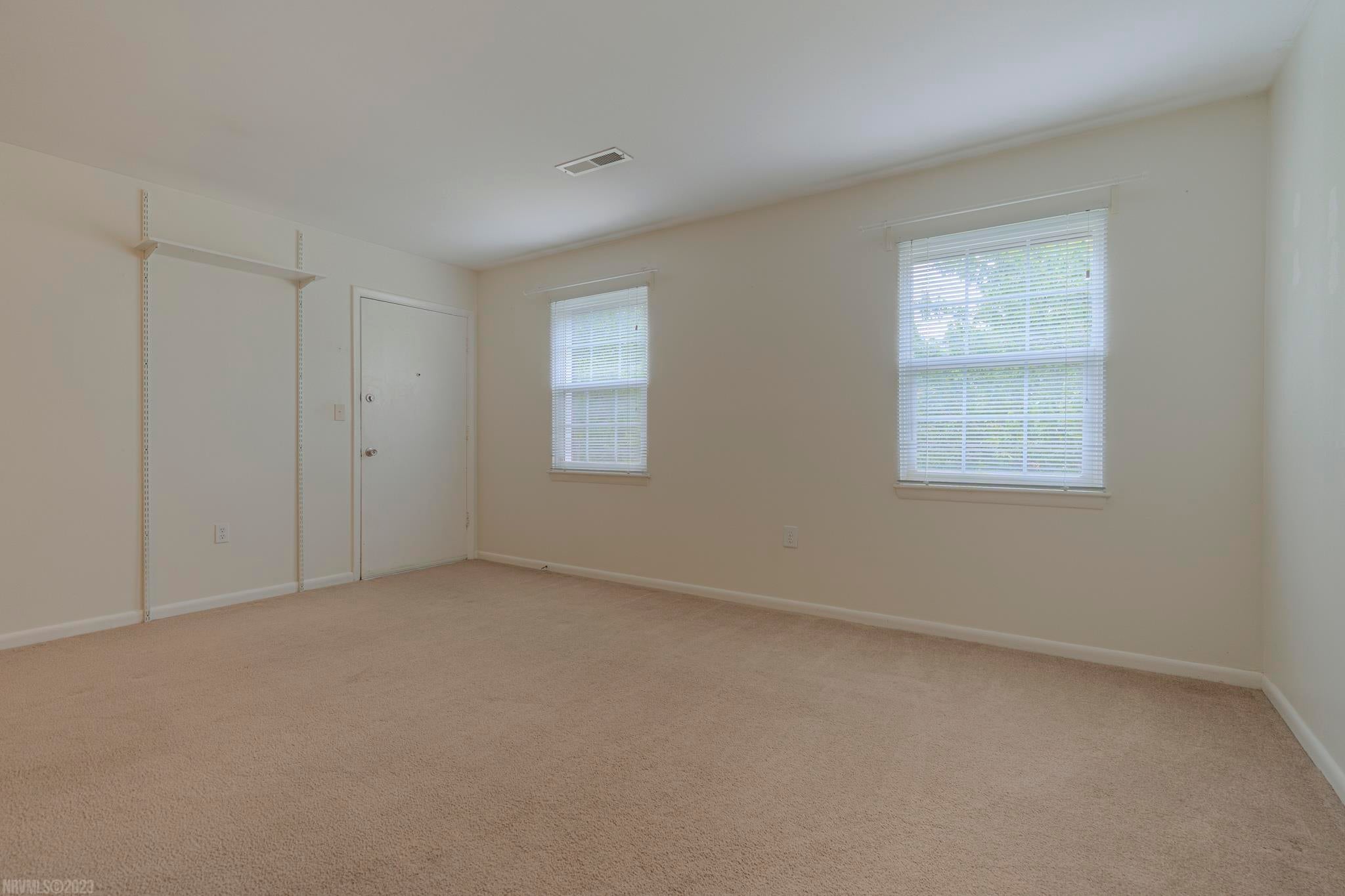 309 Loudon Road, Unit 434 Blacksburg, VA 24060 - Photo 3 of 24 Gallery Image 3