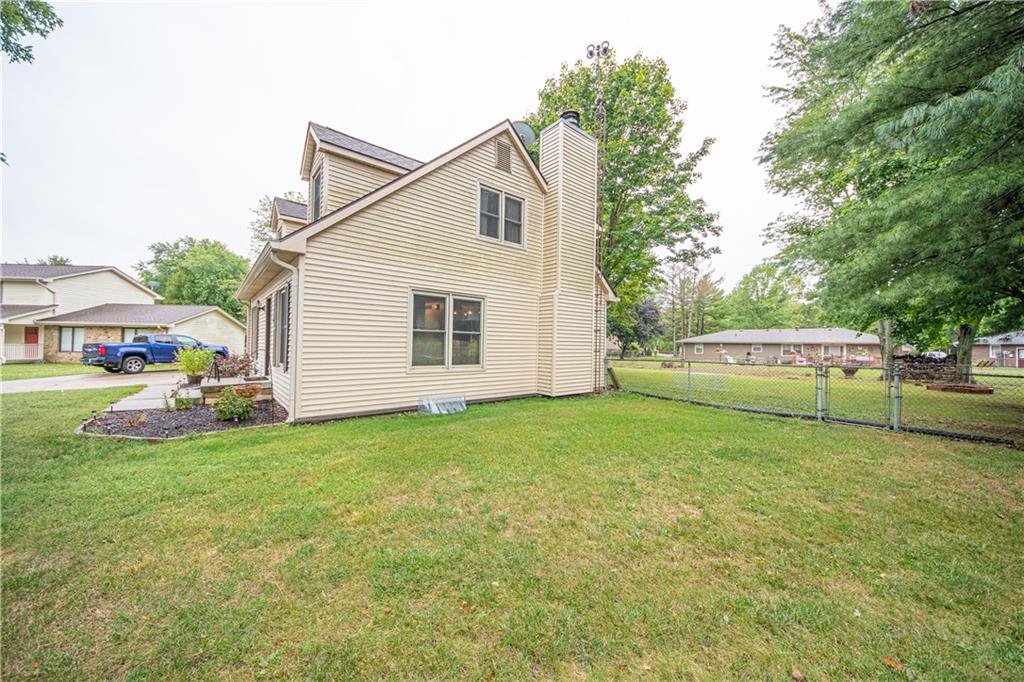702 Riverside Court Columbus, IN 47203 - Photo 18 of 34 Gallery Image 18