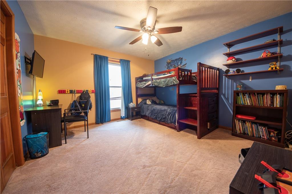 702 Riverside Court Columbus, IN 47203 - Photo 21 of 34 Gallery Image 21