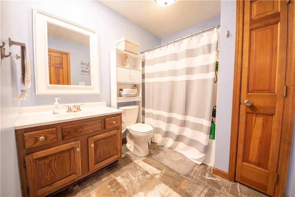 702 Riverside Court Columbus, IN 47203 - Photo 23 of 34 Gallery Image 23