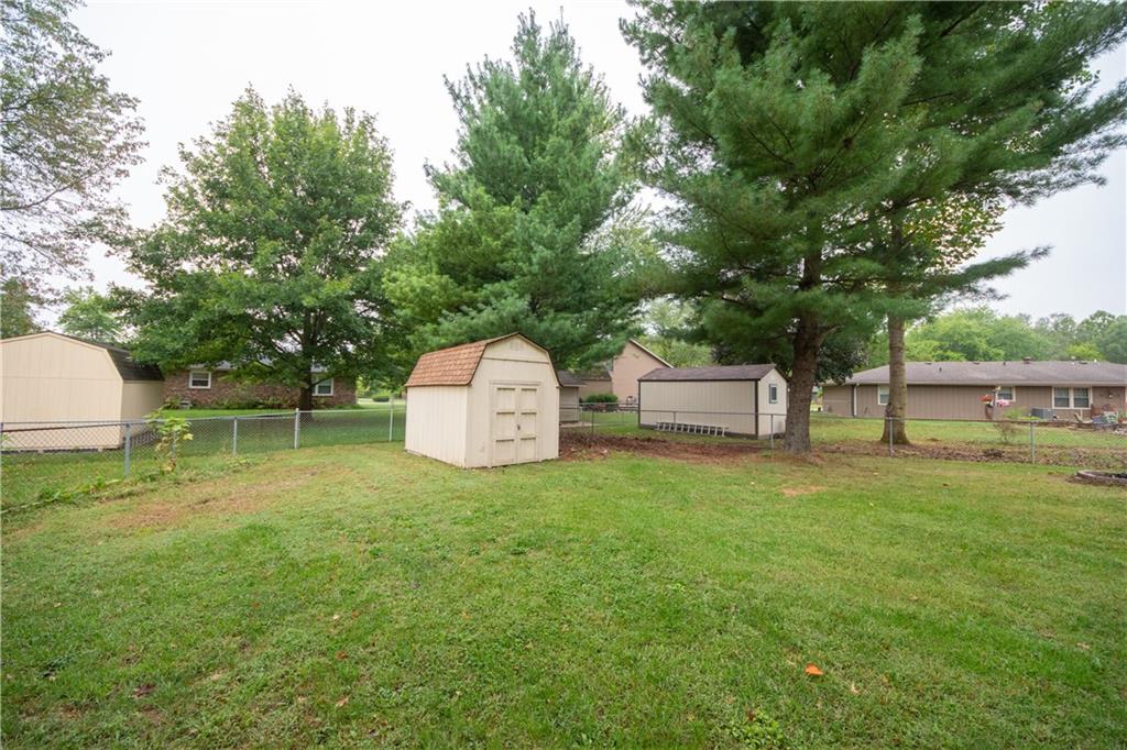 702 Riverside Court Columbus, IN 47203 - Photo 31 of 34 Gallery Image 31
