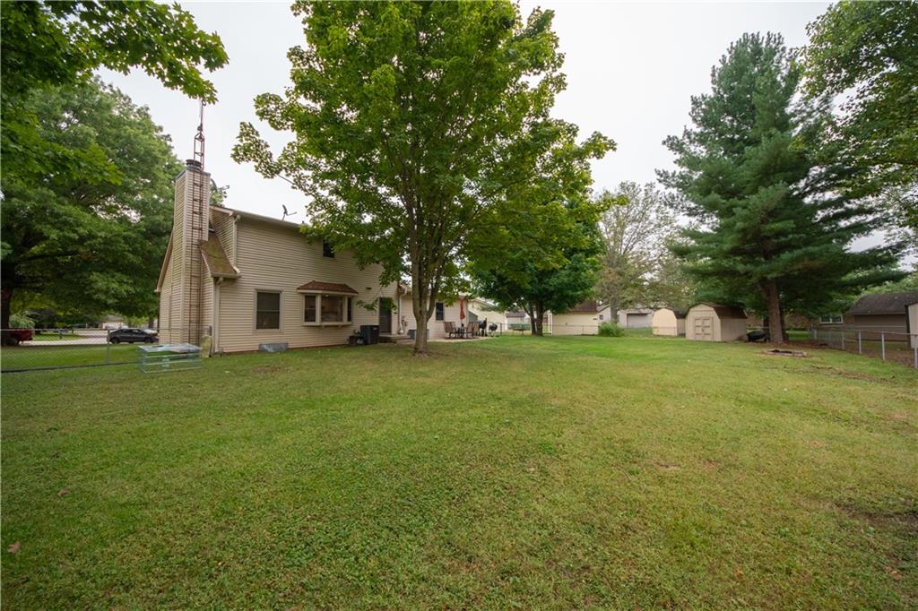 702 Riverside Court Columbus, IN 47203 - Photo 33 of 34 Gallery Image 33