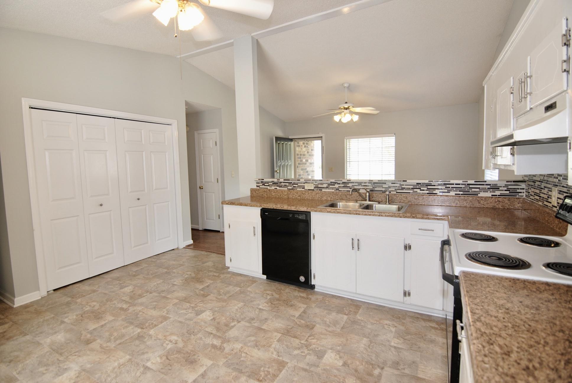 111 Warren Street Moncks Corner, SC 29461 - Photo 4 of 15 fullsizeoutput_2698