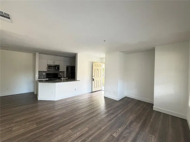 $1,600 | 236 Afton Square, Unit 111, Altamonte Springs, FL 32714