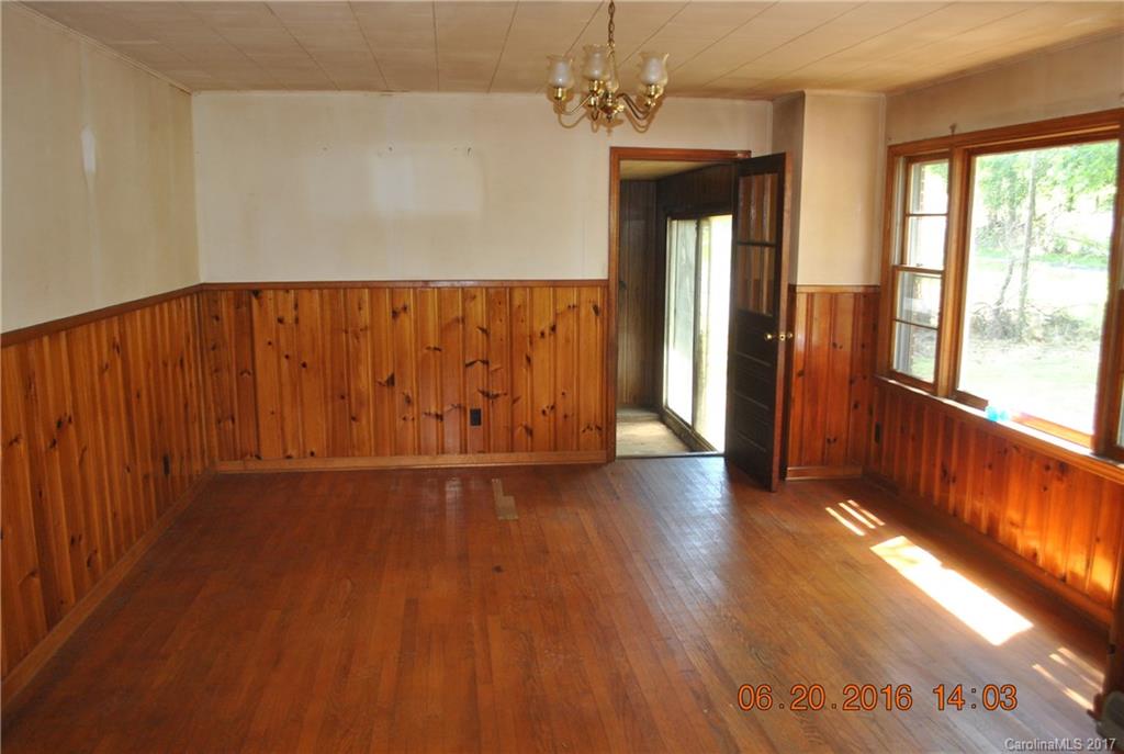 1863 Lake Logan Road Canton, NC 28716 - Photo 4 of 16