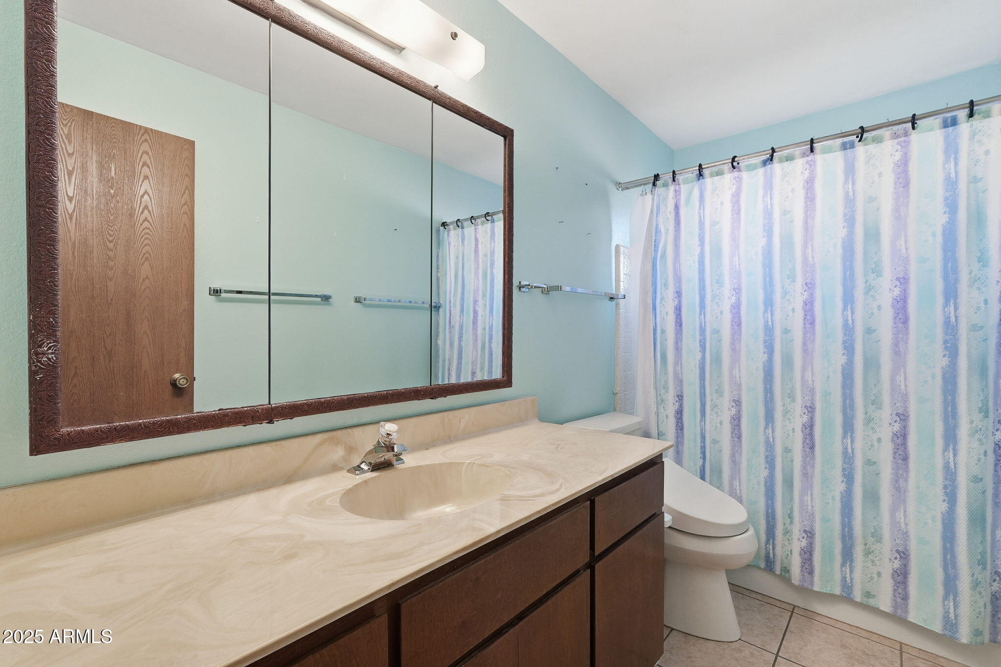 423 South Racine Mesa, AZ 85206 - Photo 24 of 35 Racine - Hall bath