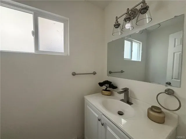 $624,000 | 1705 East 111th Place, Los Angeles, CA 90059