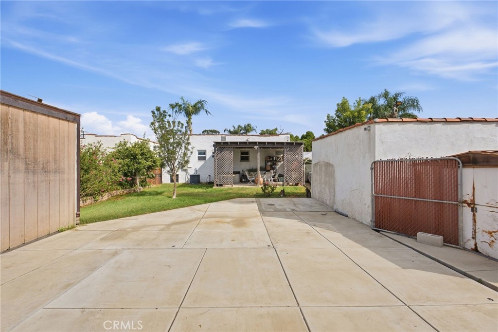 2022 Blenheim Street Riverside, CA 92507 - Photo 34 of 49 Gallery Image 34
