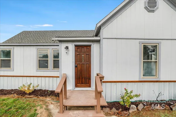 $249,900 | 225 Oregon Street, Gooding, ID 83330