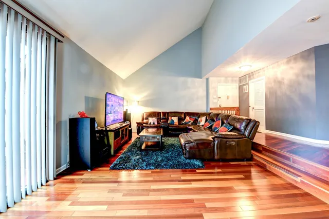 $4,500 | 572 Sanderling Court, Secaucus, NJ 07094