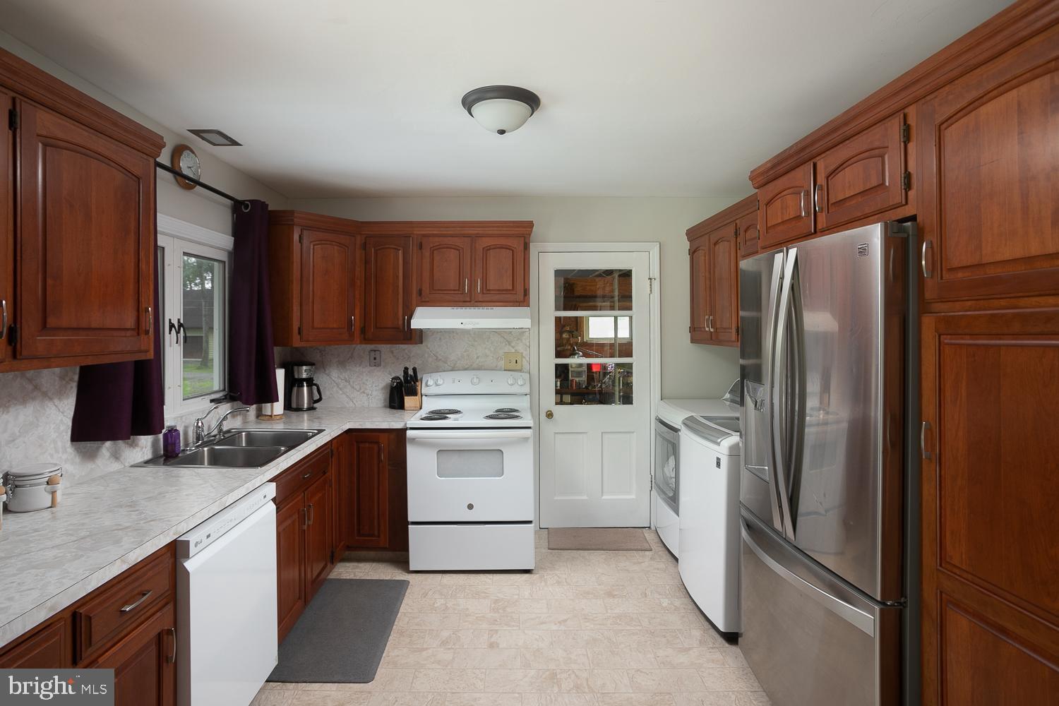 13 Crosswicks Chesterfield Road Crosswicks, NJ 08515 - Photo 8 of 24 Gallery Image 8