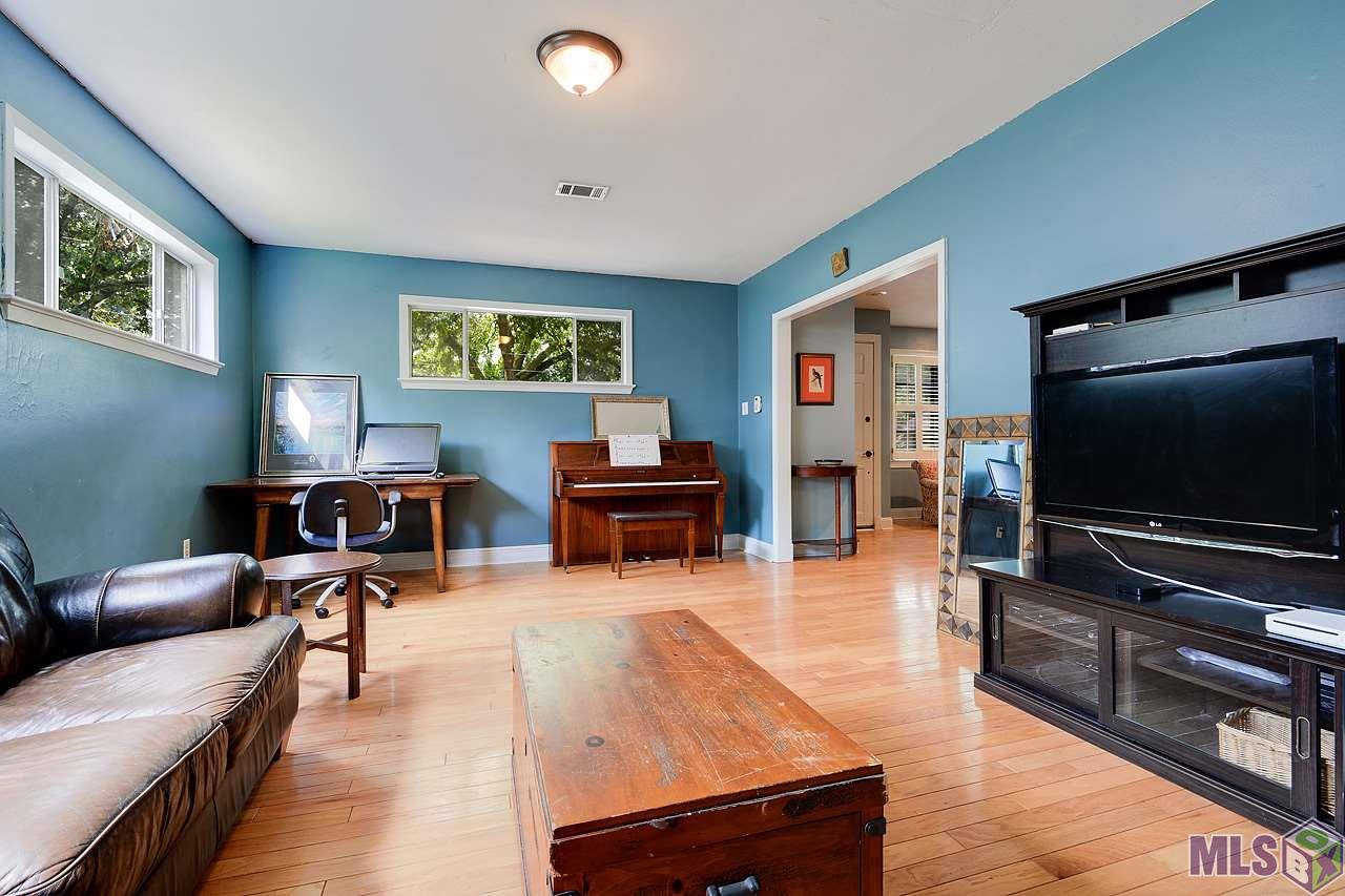 2434 Honeysuckle Avenue Baton Rouge, LA 70808 - Photo 2 of 8