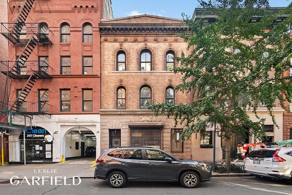 $12,650,000 | 180 East 73rd Street | Lenox Hill