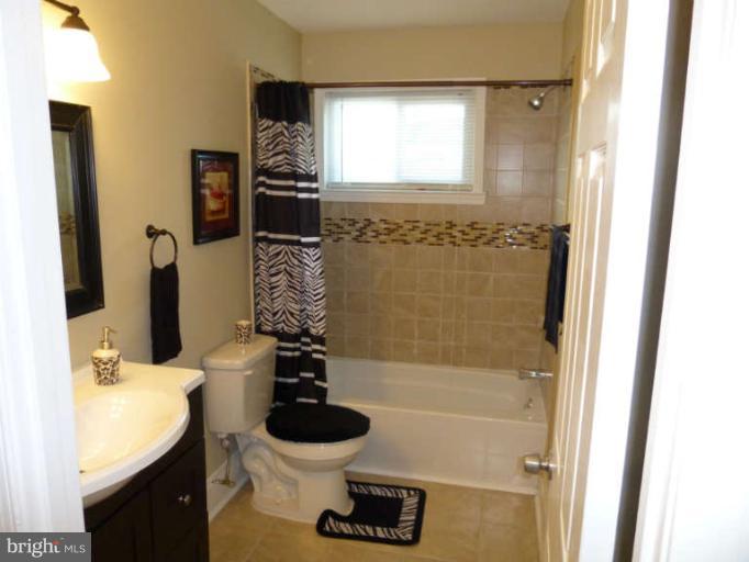 1536 Clairidge Road Baltimore, MD 21207 - Photo 4 of 12 Bath (Master)