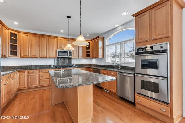 $3,100,000 | 1107 Barnegat Lane, Mantoloking, NJ 08738
