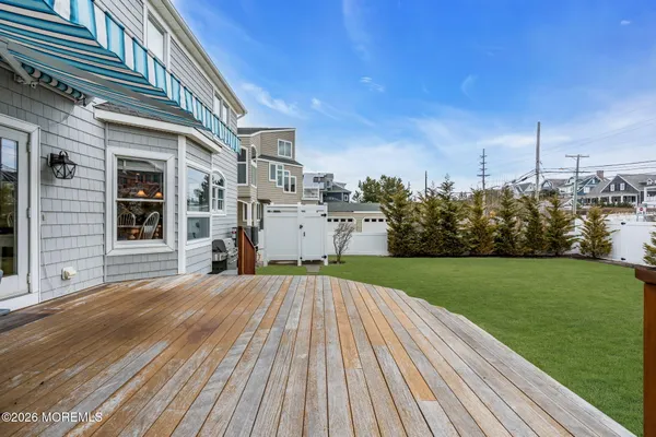 $3,100,000 | 1107 Barnegat Lane, Mantoloking, NJ 08738