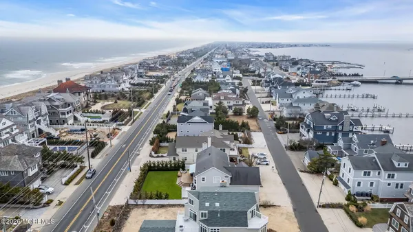 $3,100,000 | 1107 Barnegat Lane, Mantoloking, NJ 08738