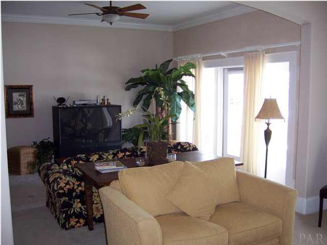 13810 River Road, Unit J1 Pensacola, FL 32507 - Photo 3 of 6 spacious & gracious living room