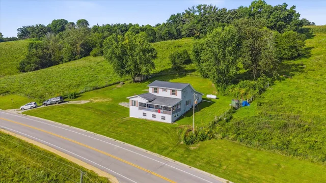 $235,000 | 7023 Highway 81, Cassville, WI 53806