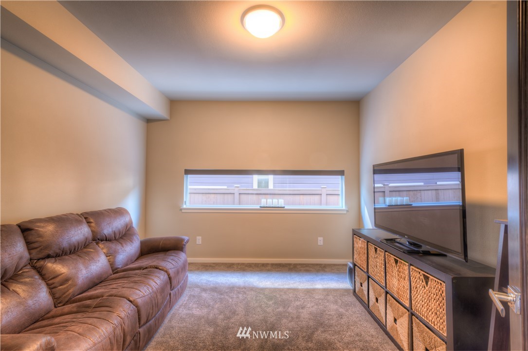 3914 168th Place Southeast Bothell, WA 98012 - Photo 9 of 18 Gallery Image 9