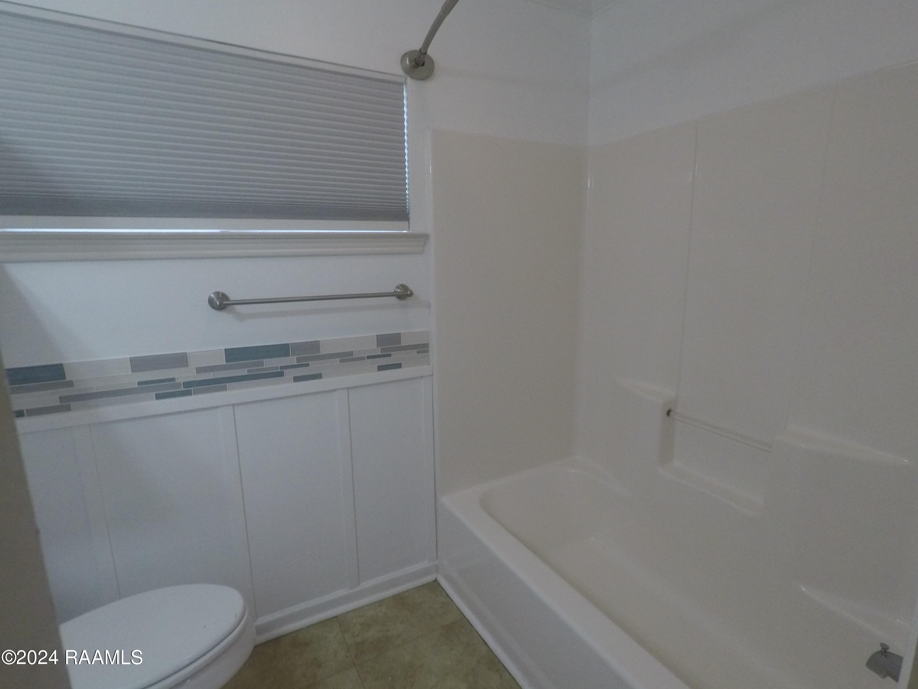 220 Fenetre Road, Unit CF Scott, LA 70583 - Photo 11 of 25 D - Bath 2