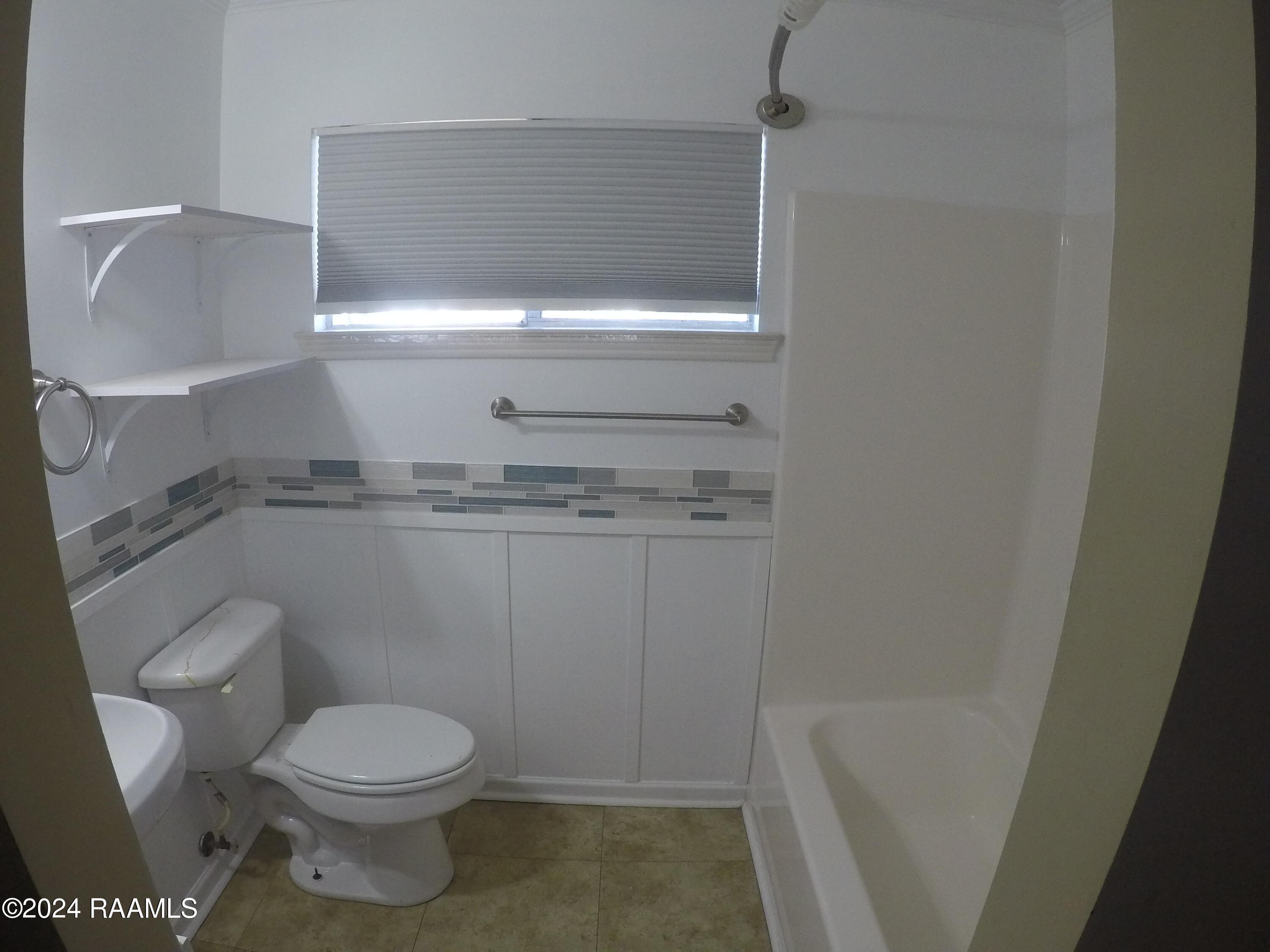 220 Fenetre Road, Unit CF Scott, LA 70583 - Photo 10 of 25 D - Bath