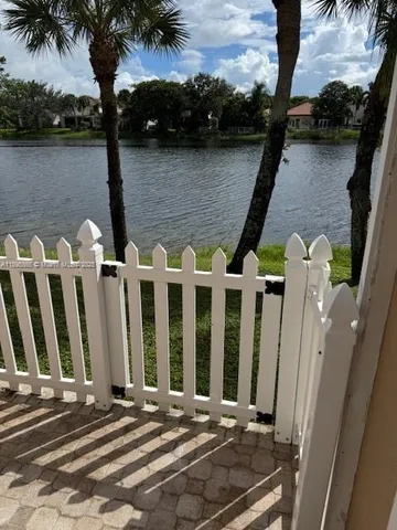 $3,000 | 15880 Southwest 12th Street, Pembroke Pines, FL 33027
