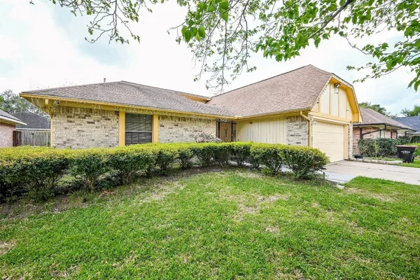 $1,750 | 14431 Royal Hill Drive, Houston, TX 77083