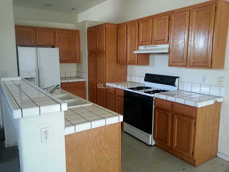2237 Appaloosa Road Henderson, NV 89002 - Photo 4 of 13 Kitchen.