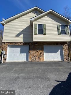 852 Gray Fox Road Harpers Ferry, WV 25425 - Photo 21 of 22 Garage