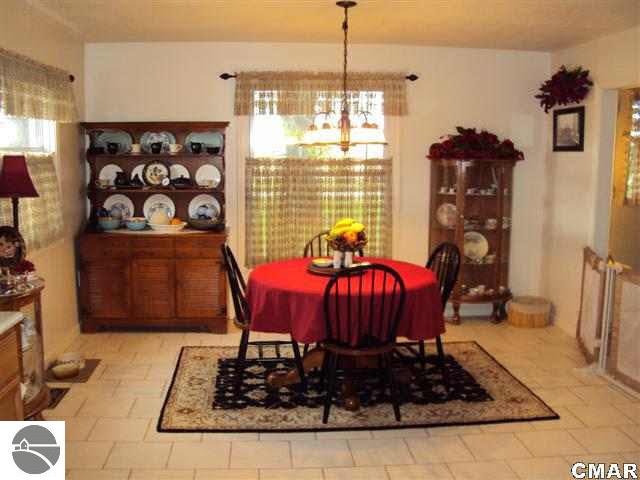 11691 East Pleasant Valley Road Shepherd, MI 48883 - Photo 6 of 20 1771253-5.JPG