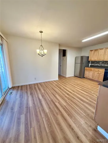 $1,095 | 206 Liberty Drive, Belleville, IL 62226