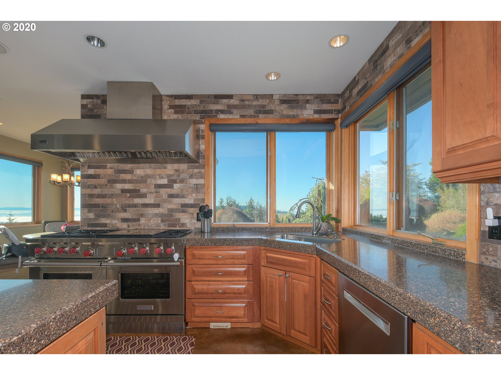 30716 Northeast Spud Mountain Road Camas, WA 98607 - Photo 9 of 29 Gallery Image 9