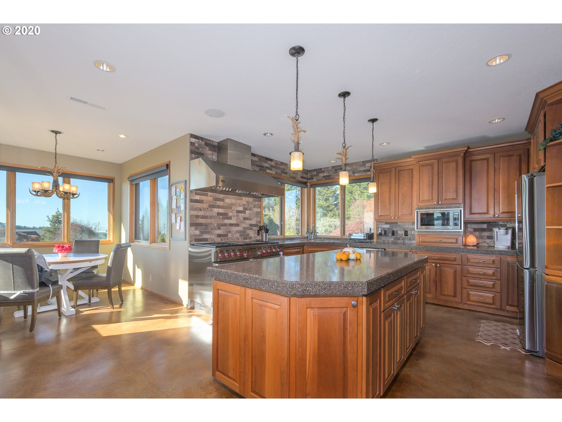 30716 Northeast Spud Mountain Road Camas, WA 98607 - Photo 10 of 29 Gallery Image 10