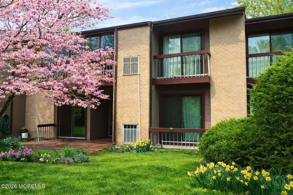 $2,950 | 3 Eastport Court, Red Bank, NJ 07701