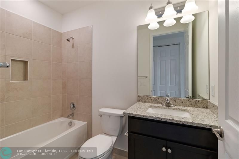 19535 Split Rail Run Loxahatchee, FL 33470 - Photo 13 of 25