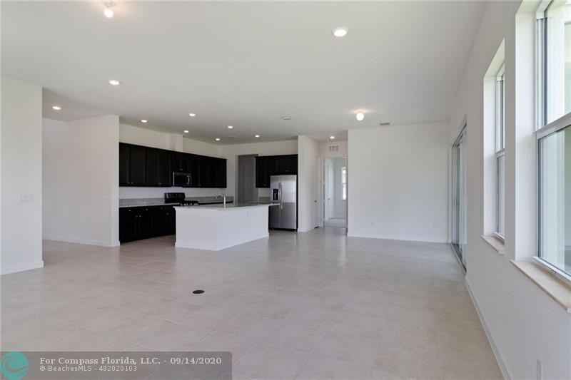 19535 Split Rail Run Loxahatchee, FL 33470 - Photo 4 of 25