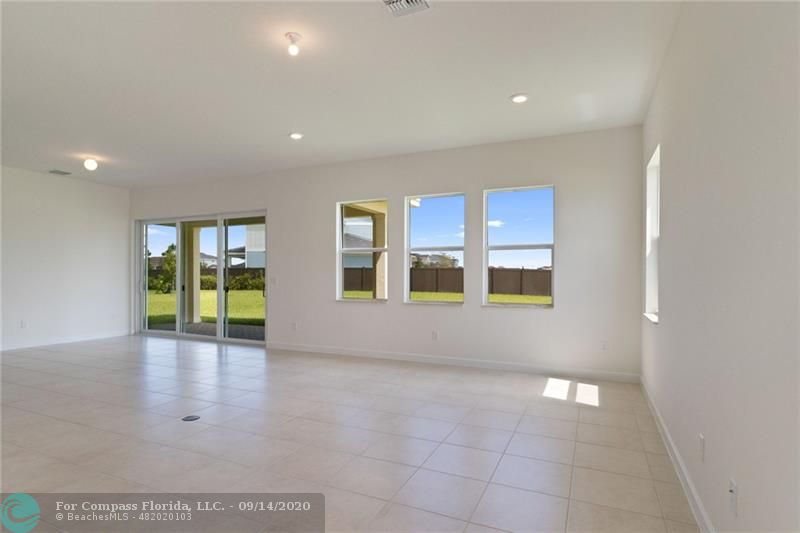 19535 Split Rail Run Loxahatchee, FL 33470 - Photo 9 of 25