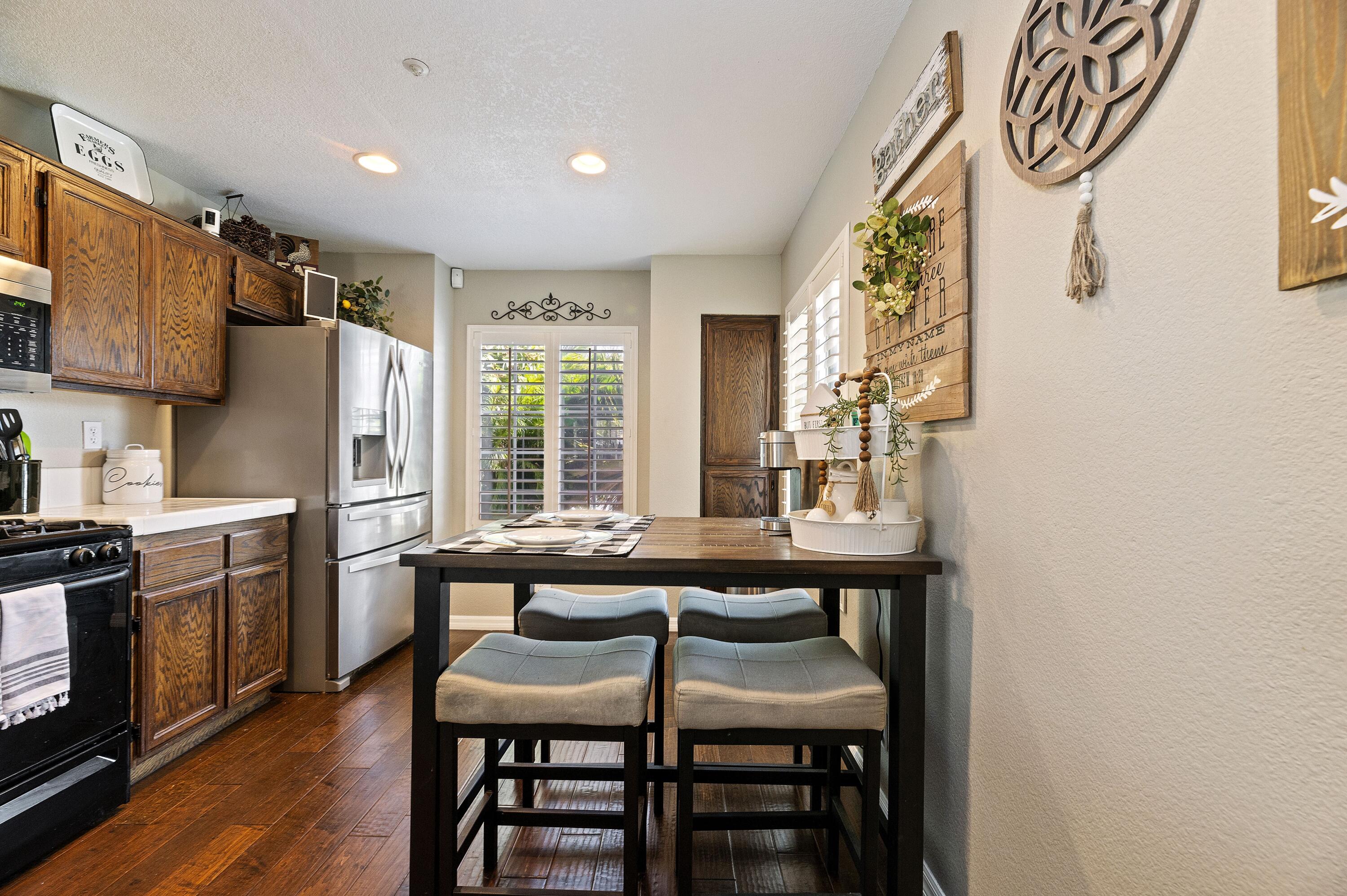 5235 Melbourne Place Riverside, CA 92508 - Photo 13 of 27 013_Dining Area