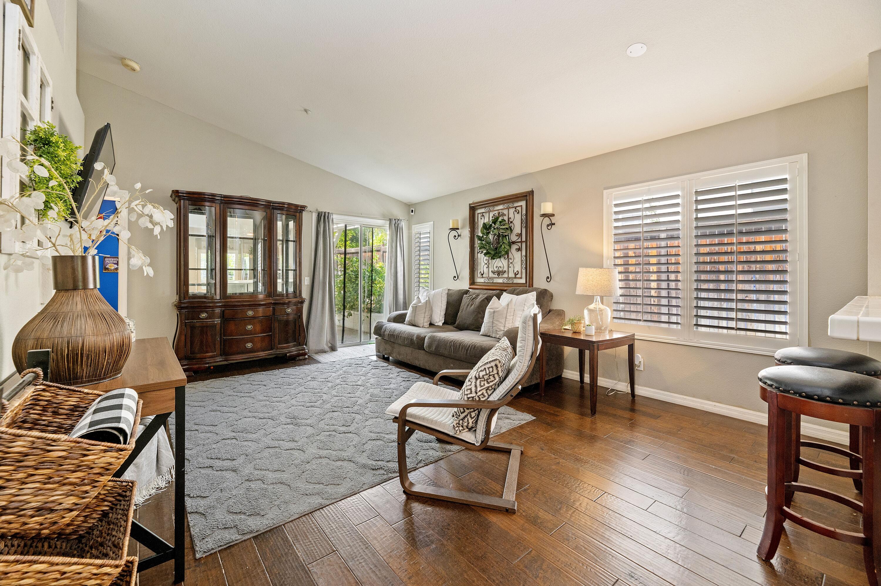 5235 Melbourne Place Riverside, CA 92508 - Photo 5 of 27 005_Living Room